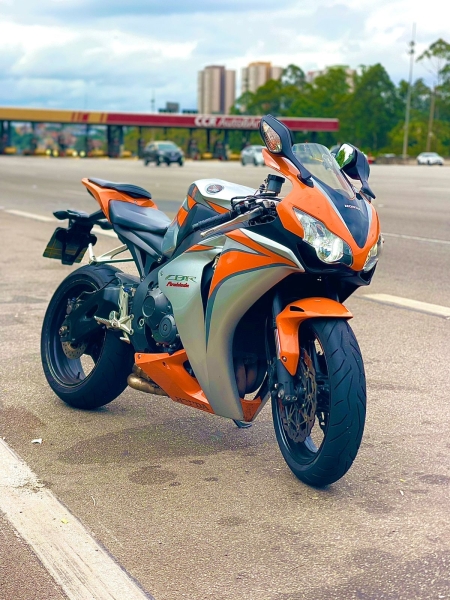 CBR 1000rr FIREBLADE